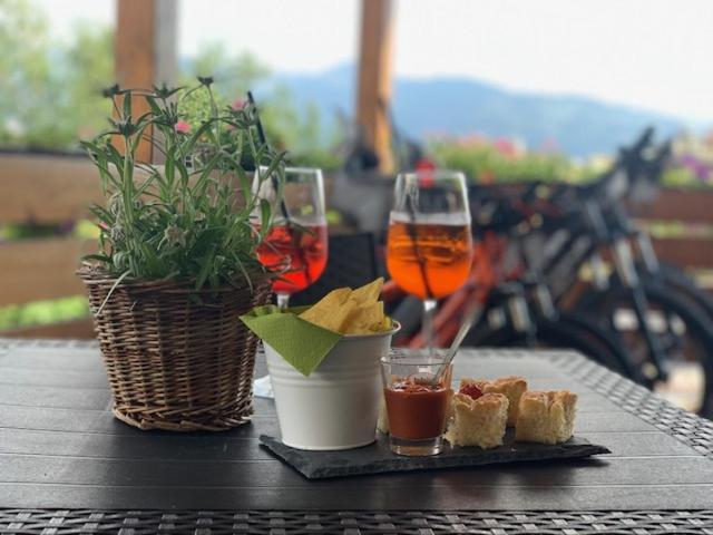 Hotel Alla Rocca Varena Esterno foto