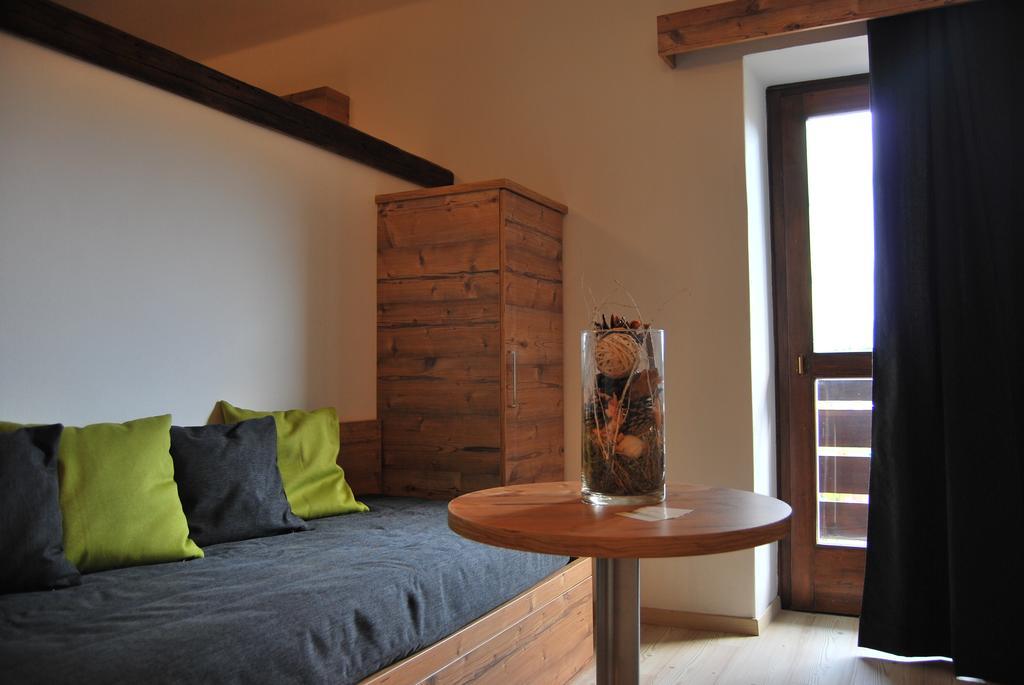 Hotel Alla Rocca Varena Camera foto