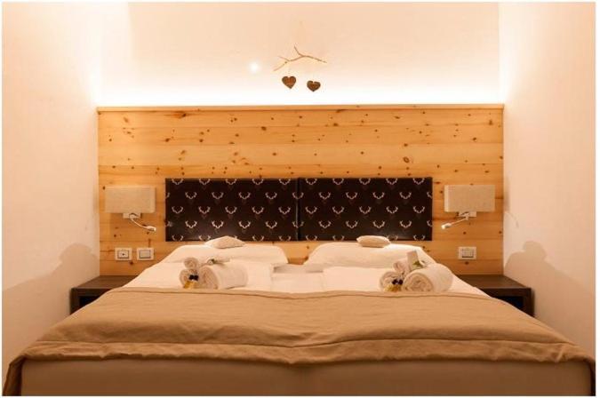Hotel Alla Rocca Varena Esterno foto