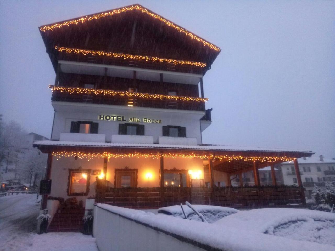 Hotel Alla Rocca Varena Esterno foto